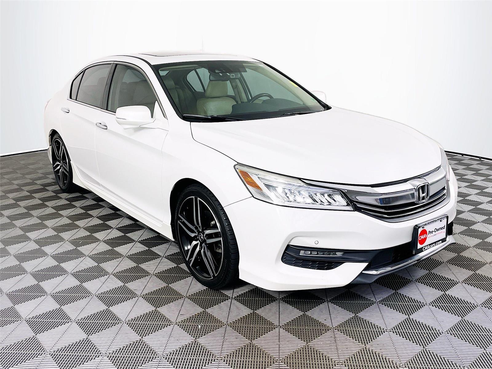 2016 Honda Accord Touring's photo