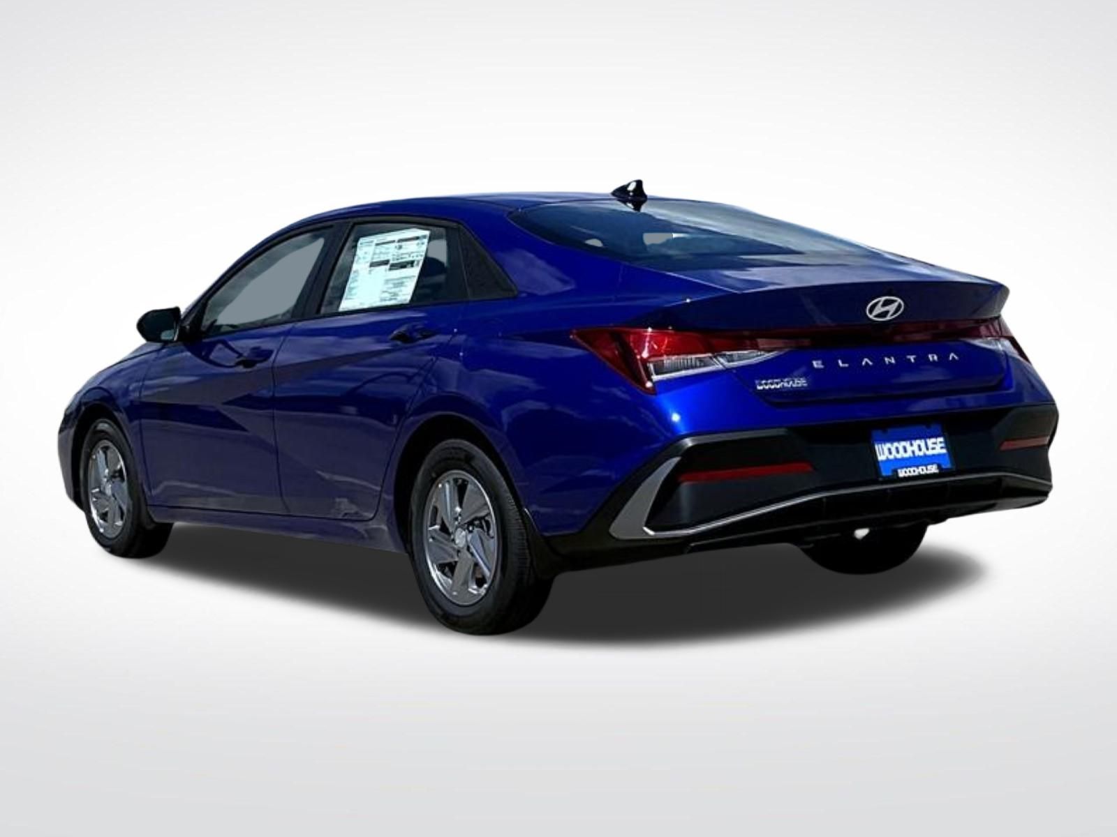 2025 Hyundai Elantra SE photo 6
