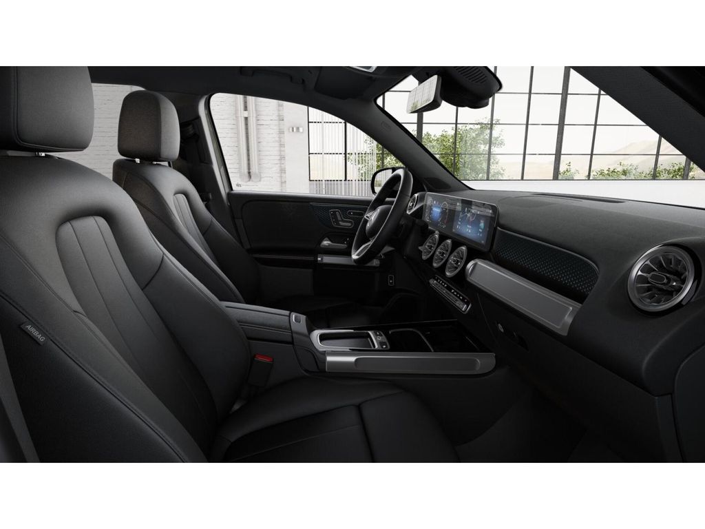 2025 Mercedes Benz GLB 250 4MATIC photo 4