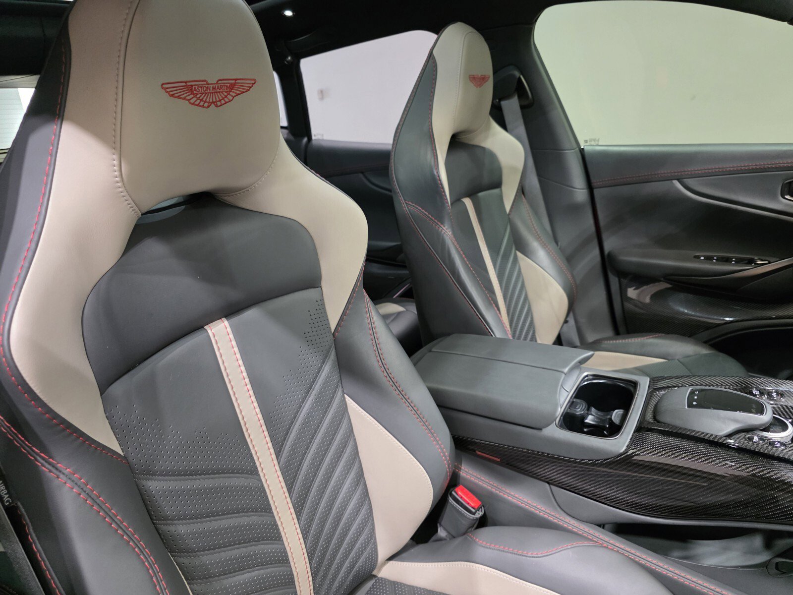 2023 Aston Martin DBX DBX707 photo 22