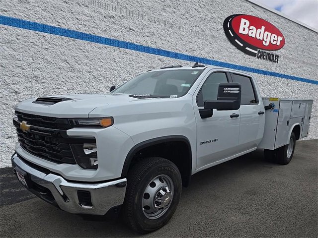 2025 Chevrolet Silverado 3500HD Work Truck's photo