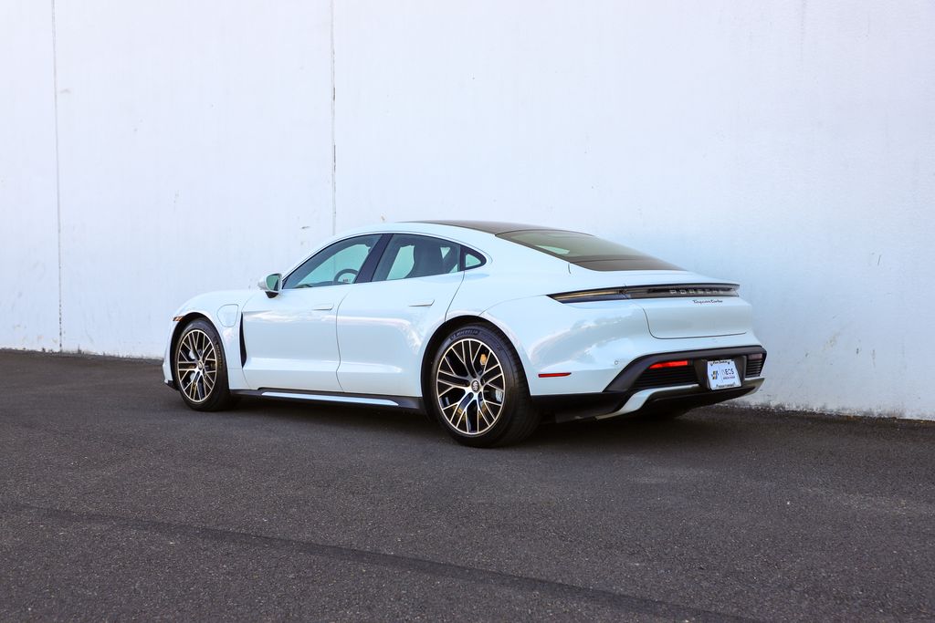 2020 Porsche Taycan Turbo photo 7