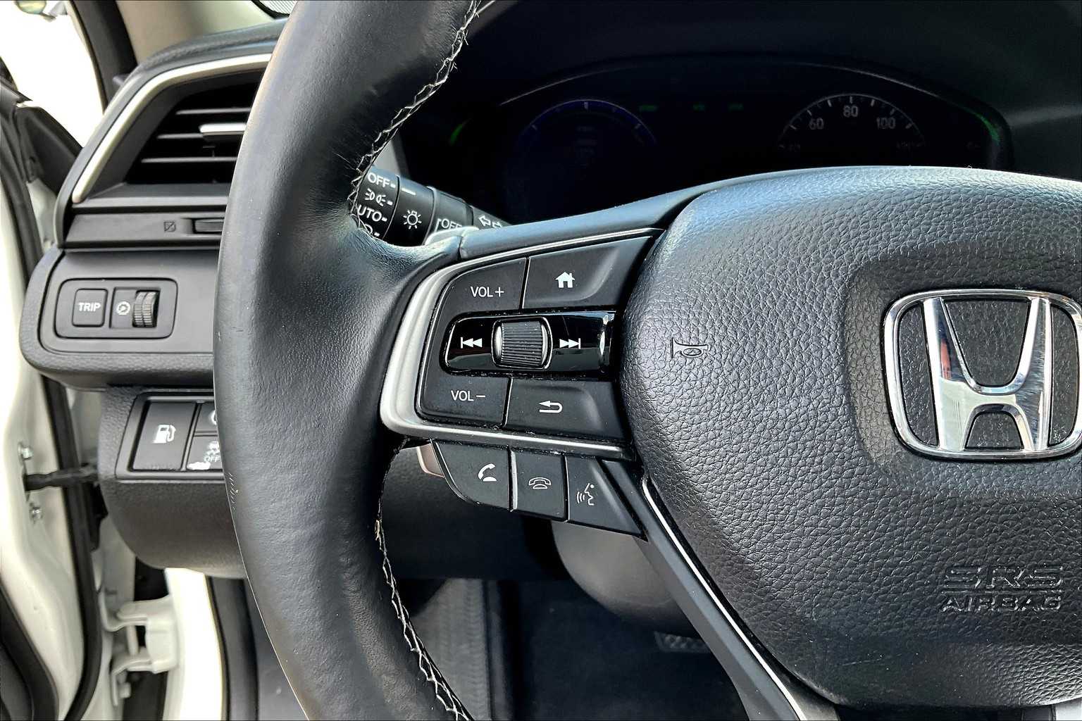 2019 Honda Insight Touring photo 21