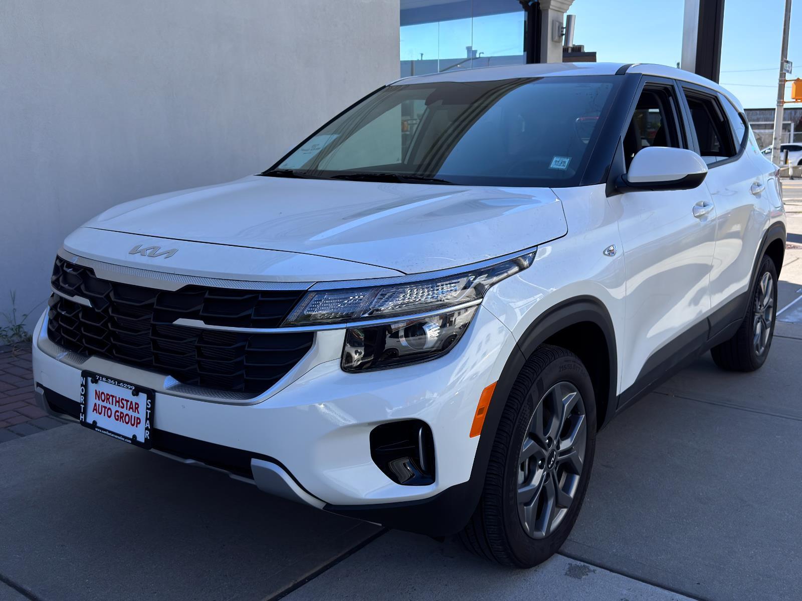 2024 Kia Seltos LX's photo