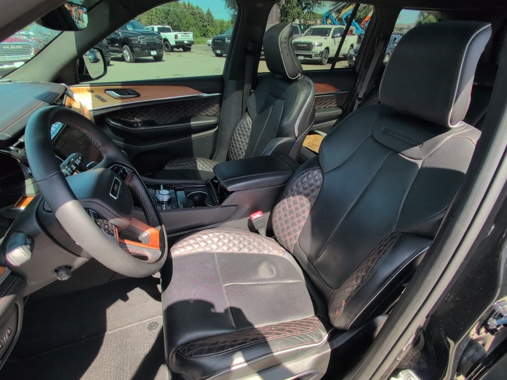 2022 Jeep Grand Cherokee Summit Reserve photo 13