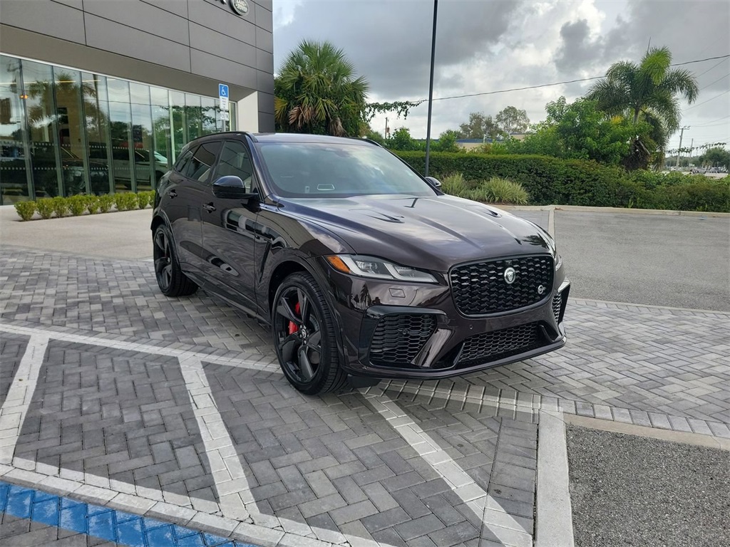 2026 Jaguar F-PACE SVR photo 5
