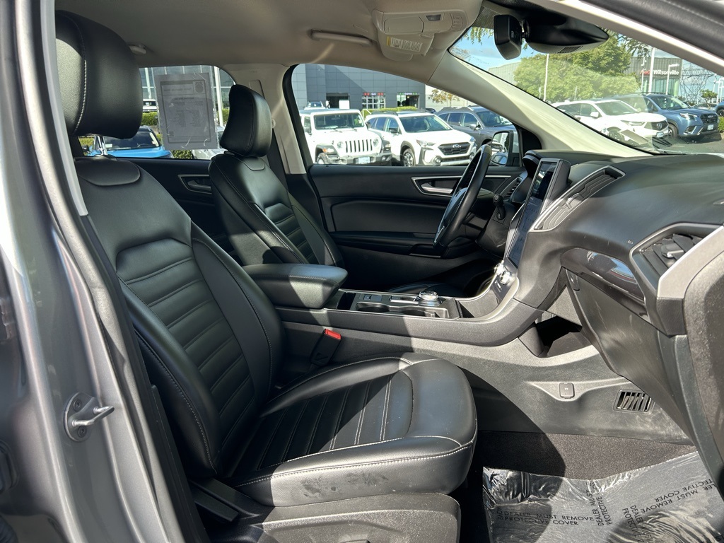 2023 Ford Edge SEL photo 26