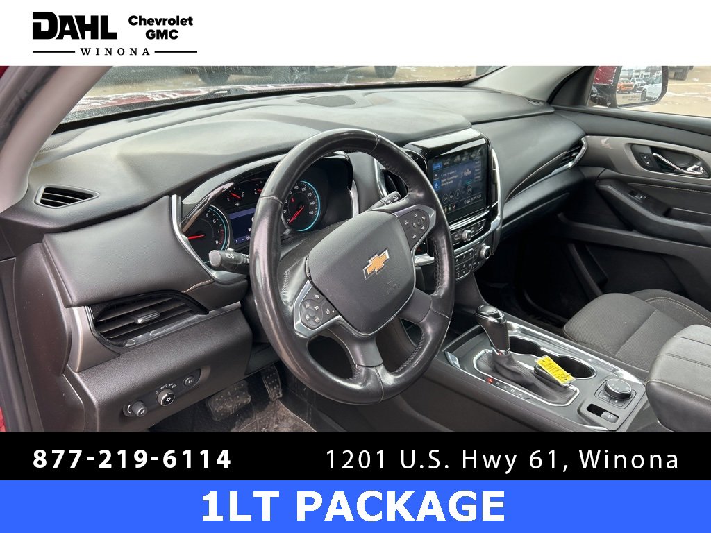 Used 2020 Chevrolet Traverse 1LT with VIN 1GNEVGKW4LJ186536 for sale in Winona, Minnesota