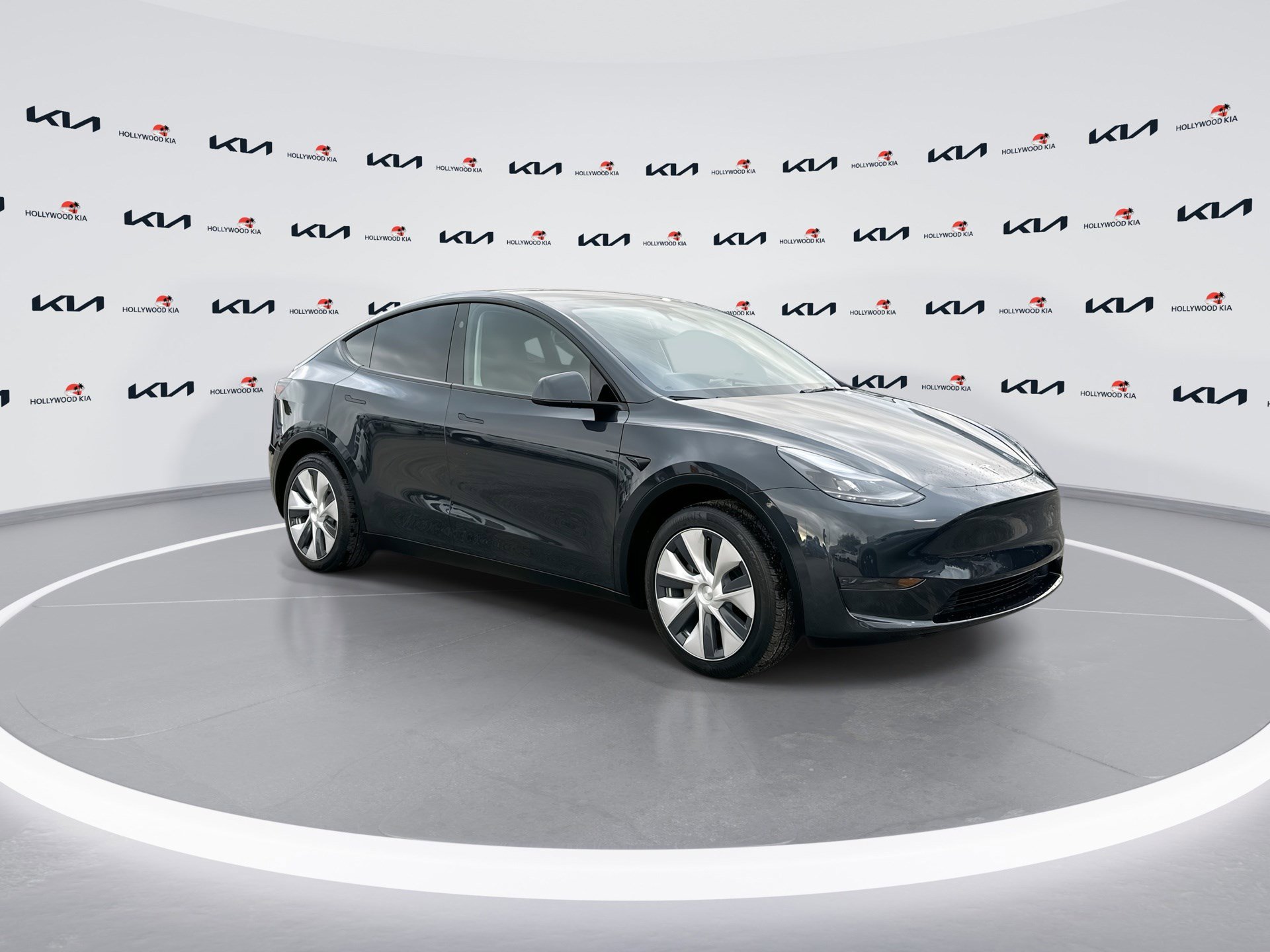 Used 2024 Tesla Model Y Long Range with VIN 7SAYGDED9RF053007 for sale in Hollywood, FL