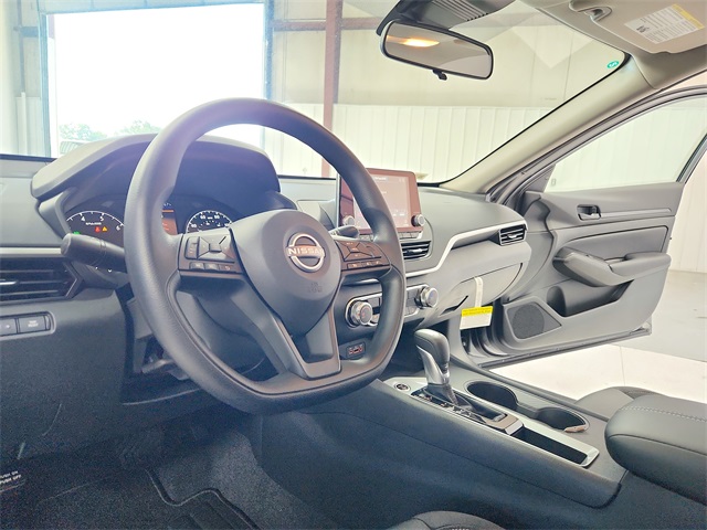 2025 Nissan Altima 2.5 S photo 18
