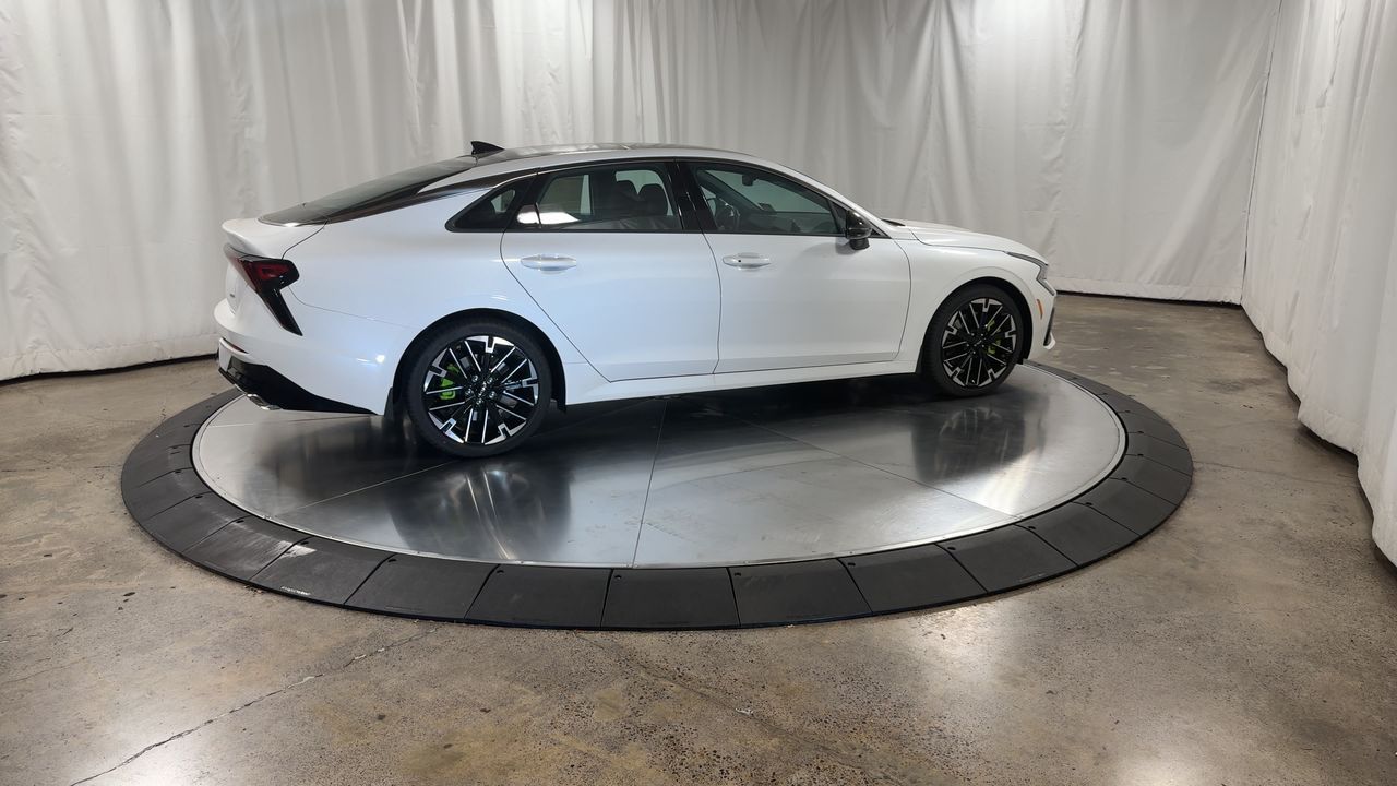 2026 Kia K5 GT photo 2