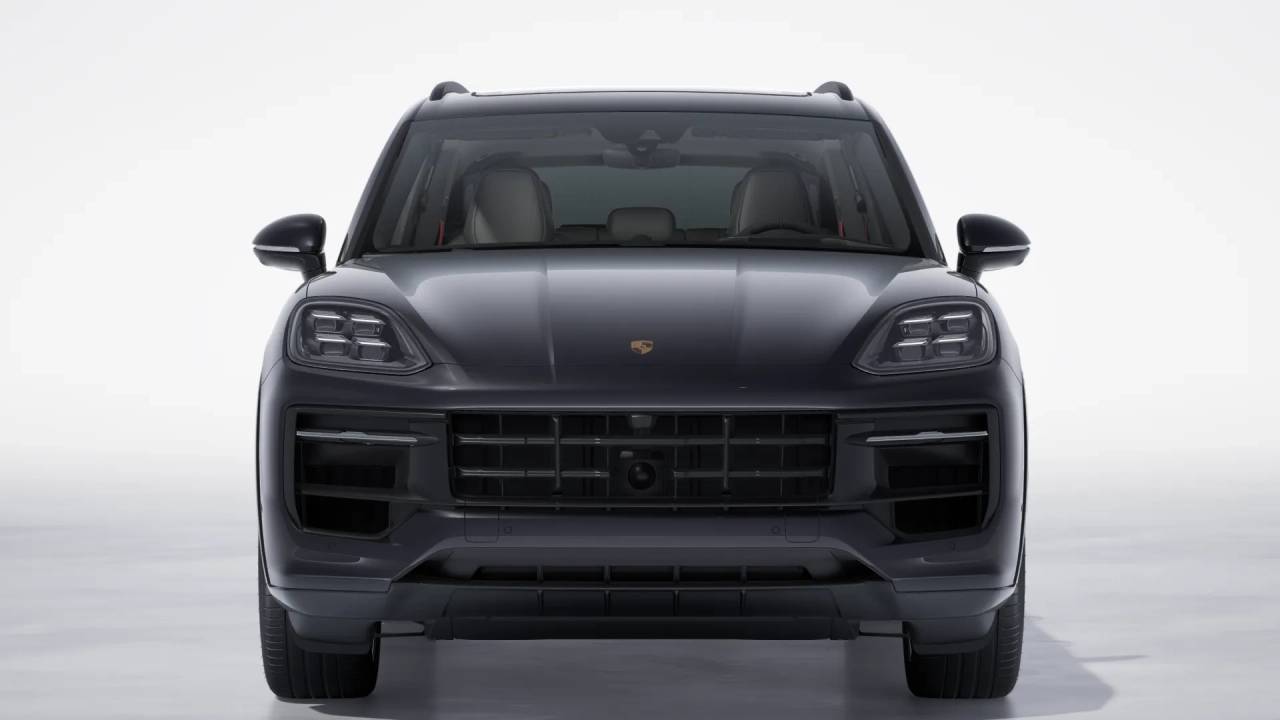 2026 Porsche Cayenne GTS photo 9