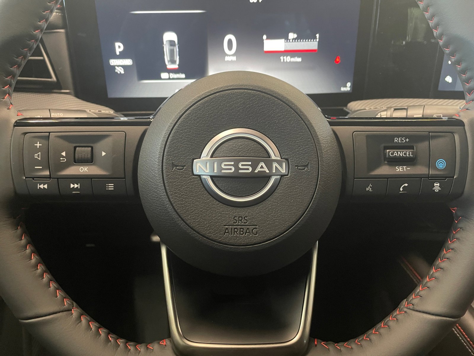 2025 Nissan Kicks SR photo 3