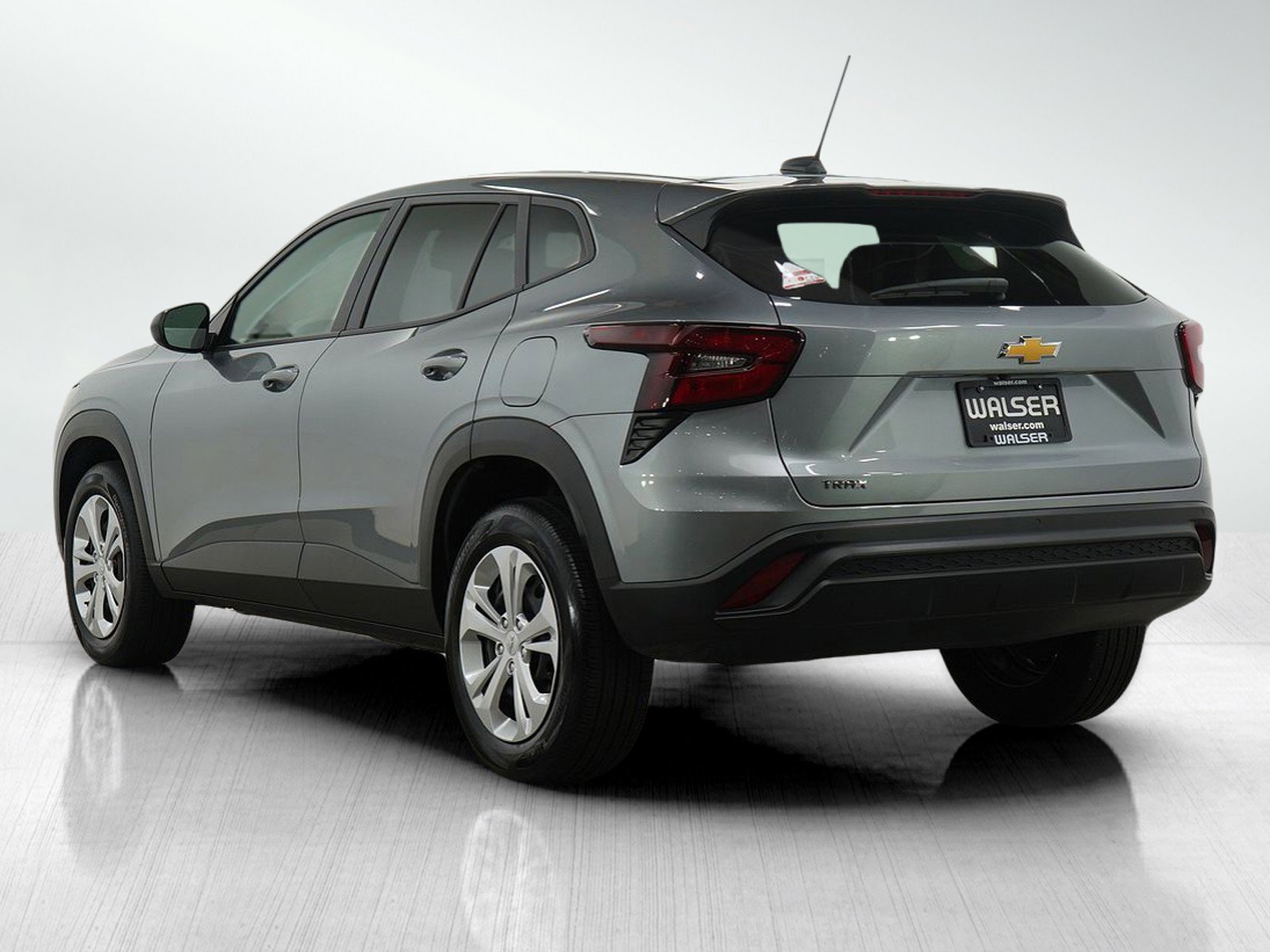 2024 Chevrolet Trax LS photo 3