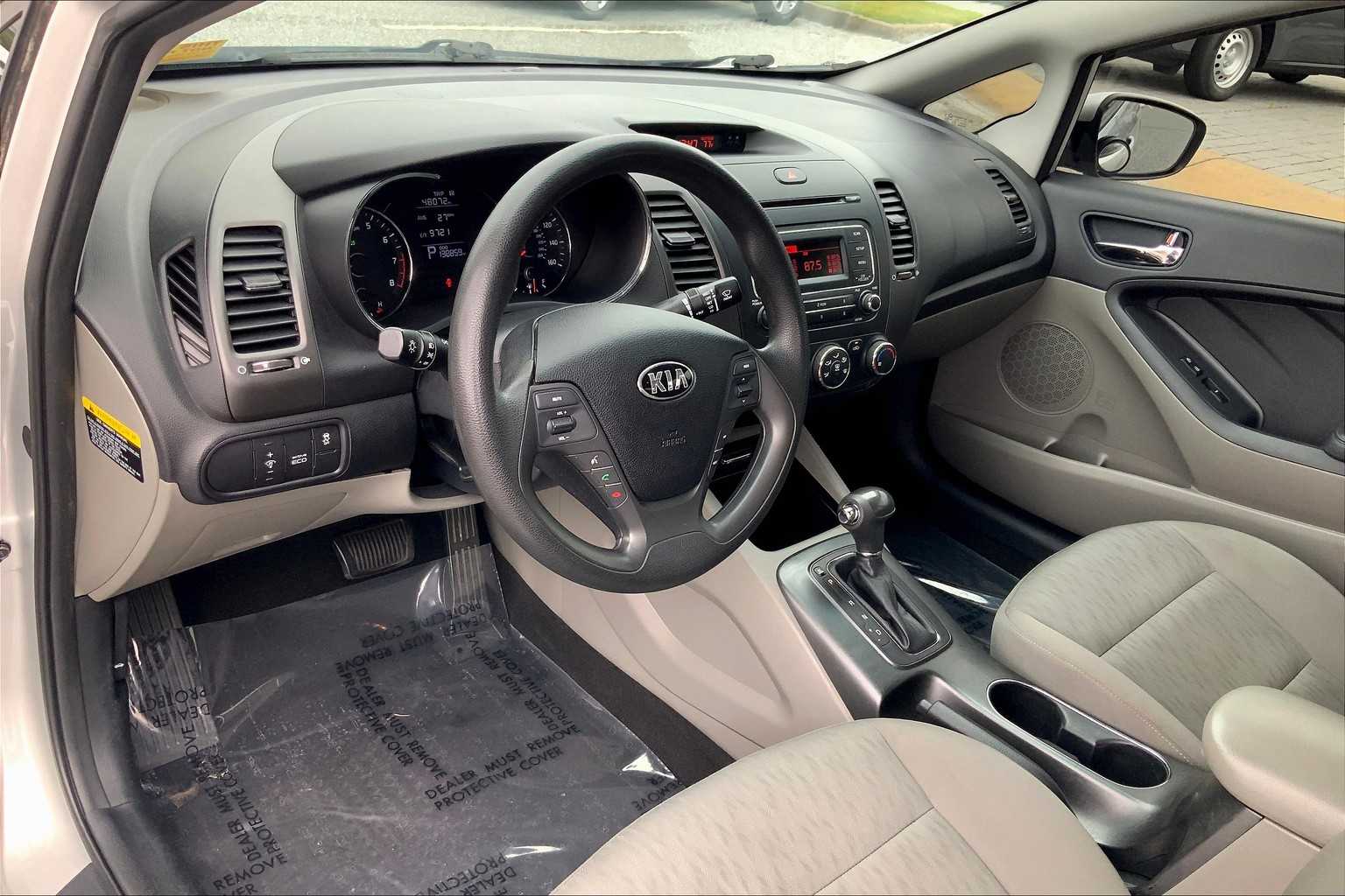 2016 Kia Forte LX photo 15