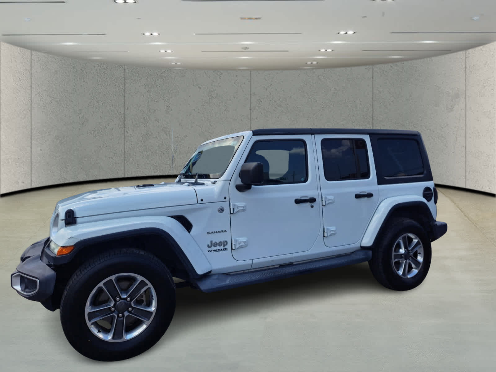 2019 Jeep Wrangler Unlimited Sahara photo 9