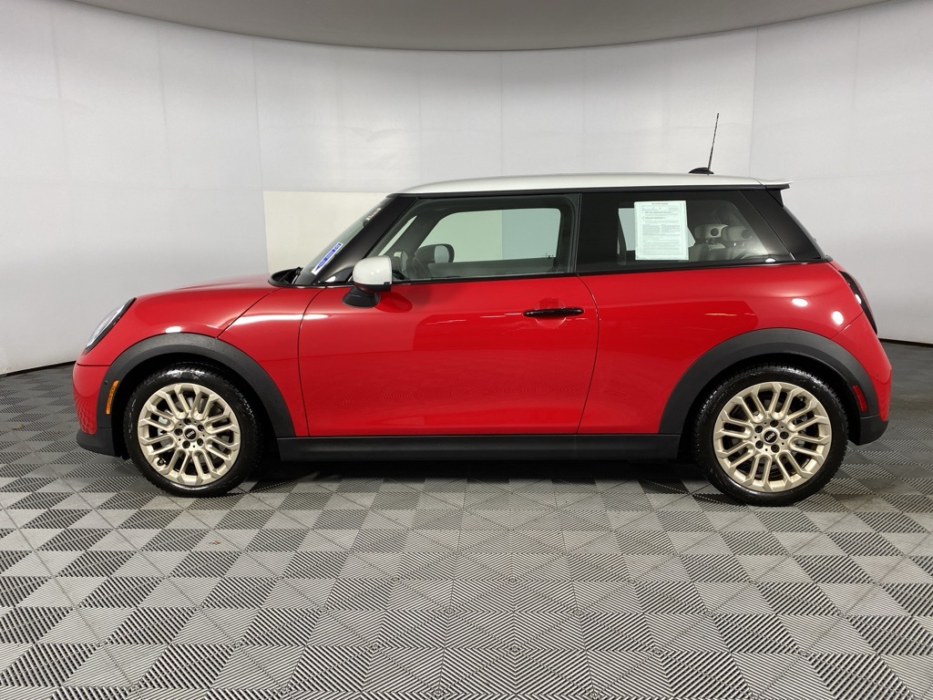 2025 Mini Cooper 2 Door Hardtop Signature photo 4