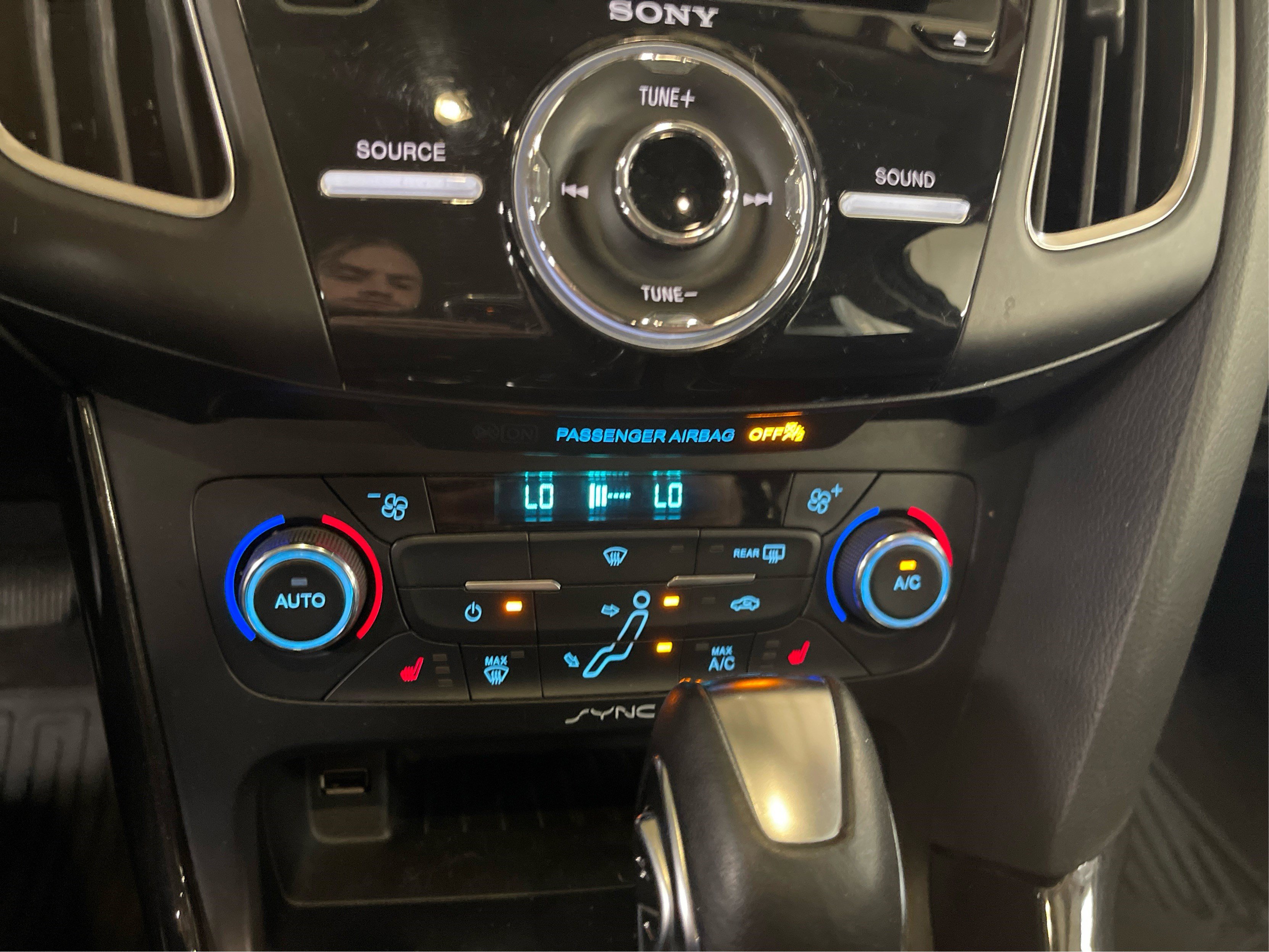 2016 Ford Focus Titanium photo 17