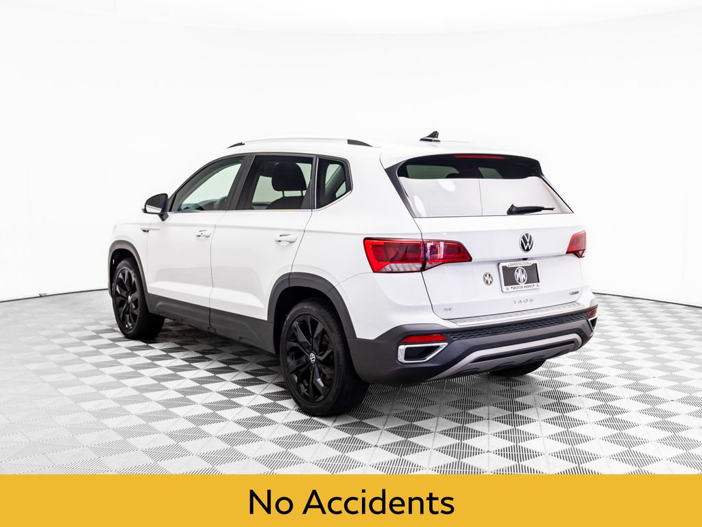2023 Volkswagen Taos SE photo 4