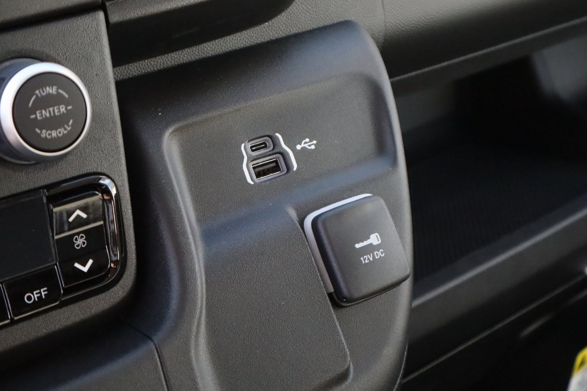 2026 Ram 1500 Tradesman photo 9