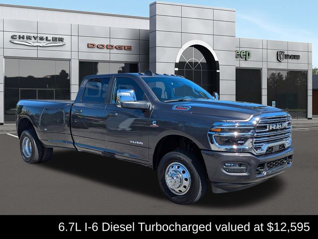 2025 RAM Ram 3500 Pickup Laramie's photo