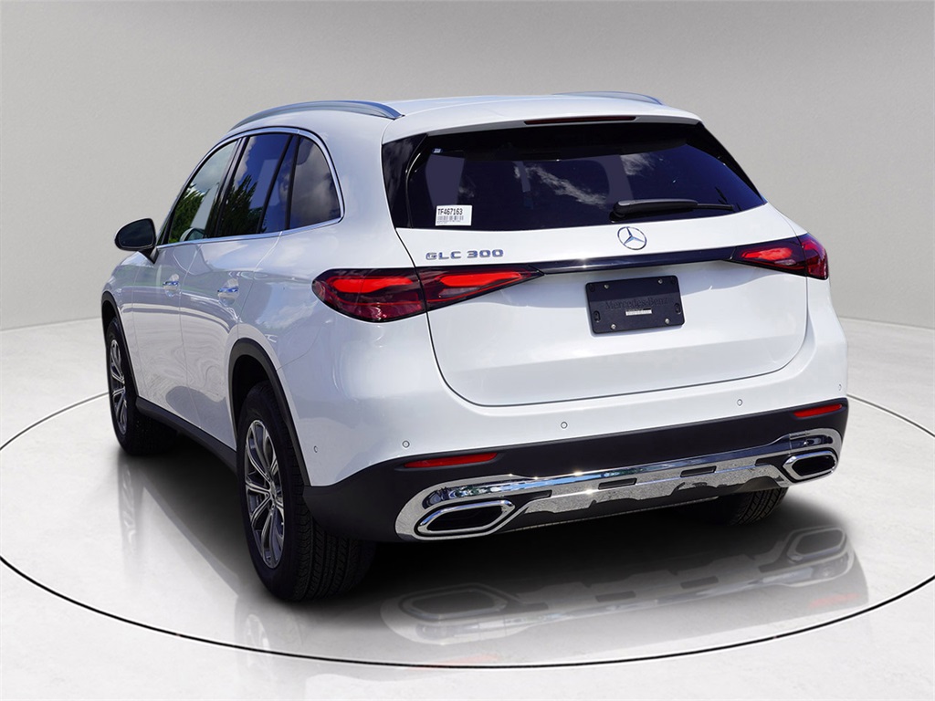 2026 Mercedes Benz GLC 300 photo 4