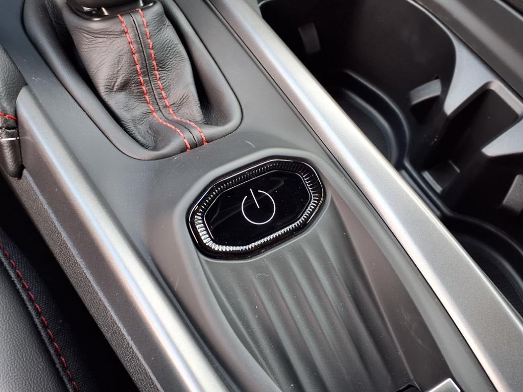 2025 Dodge Charger R/T photo 10