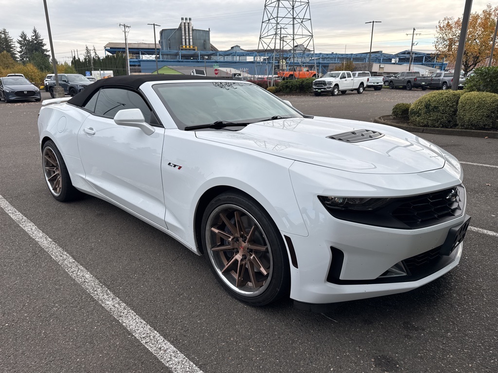 2022 Chevrolet Camaro LT1 photo 3