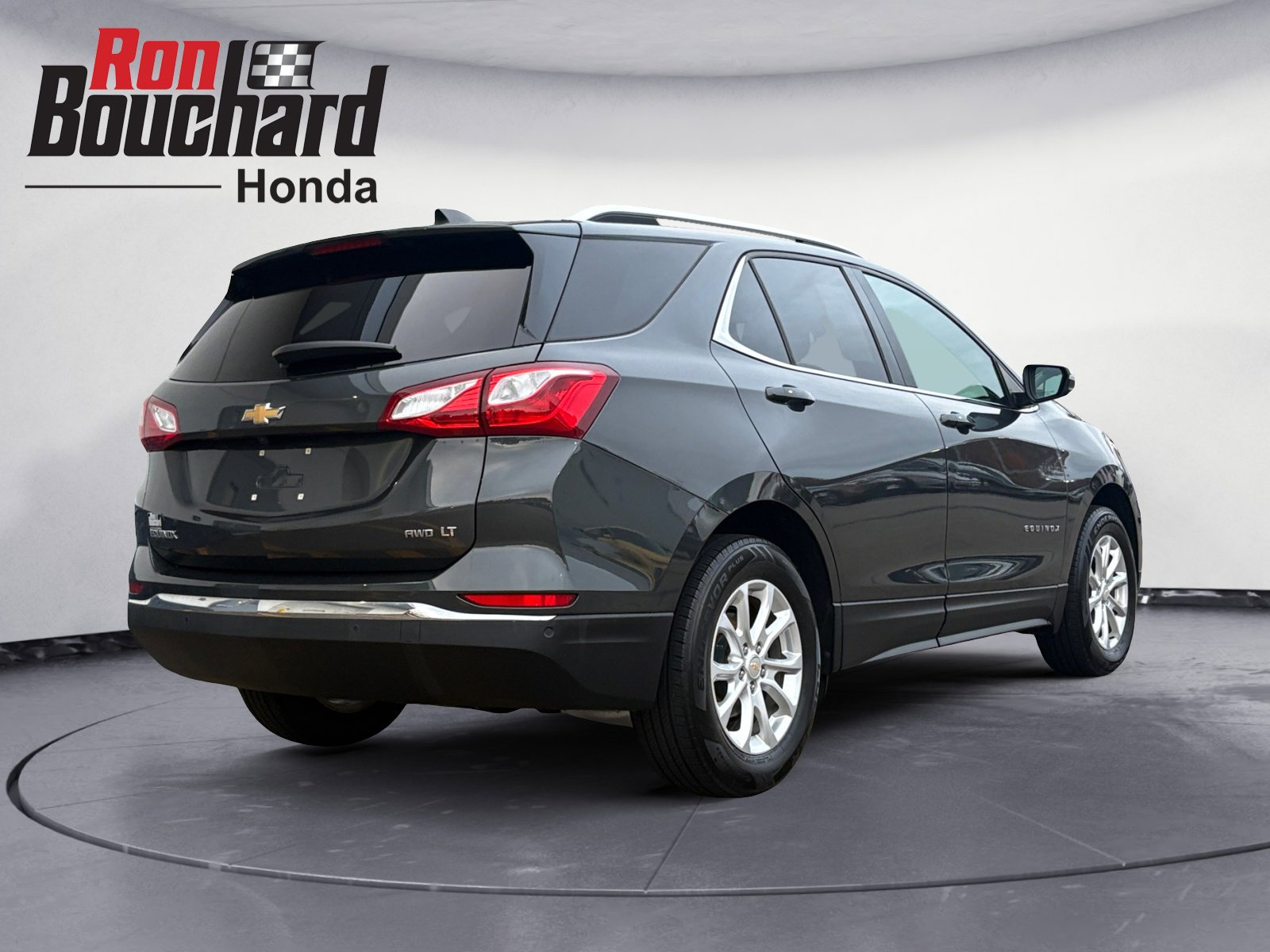 Used 2018 Chevrolet Equinox LT with VIN 2GNAXSEV2J6293254 for sale in Lancaster, MA