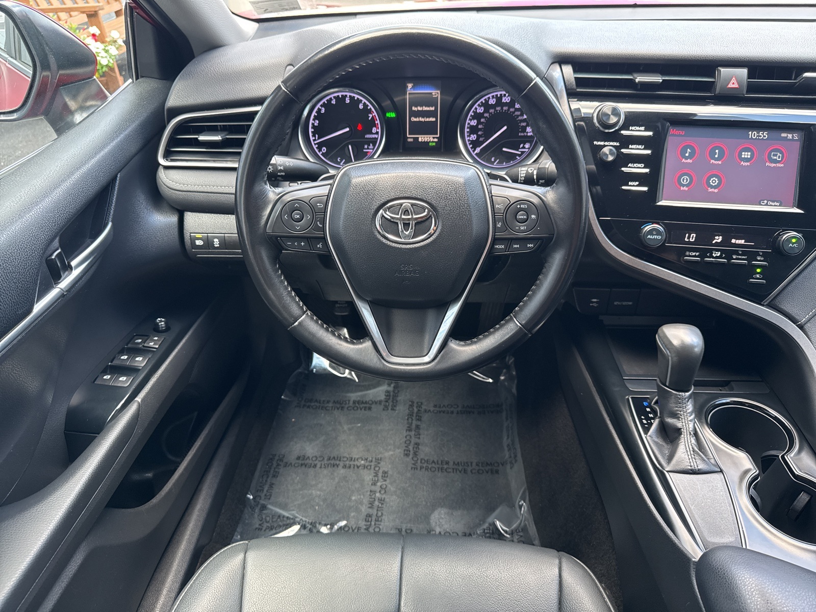 2019 Toyota Camry SE photo 29