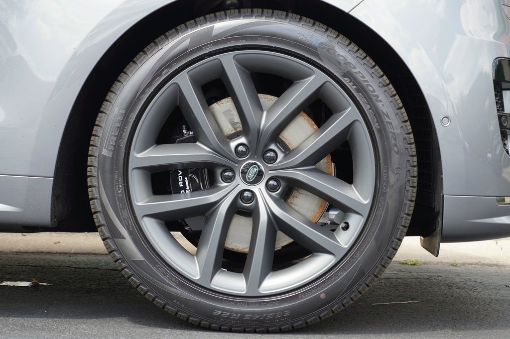 2025 Land Rover Range Rover Sport SE photo 6