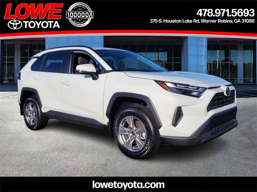 2023 Toyota RAV4 XLE's photo