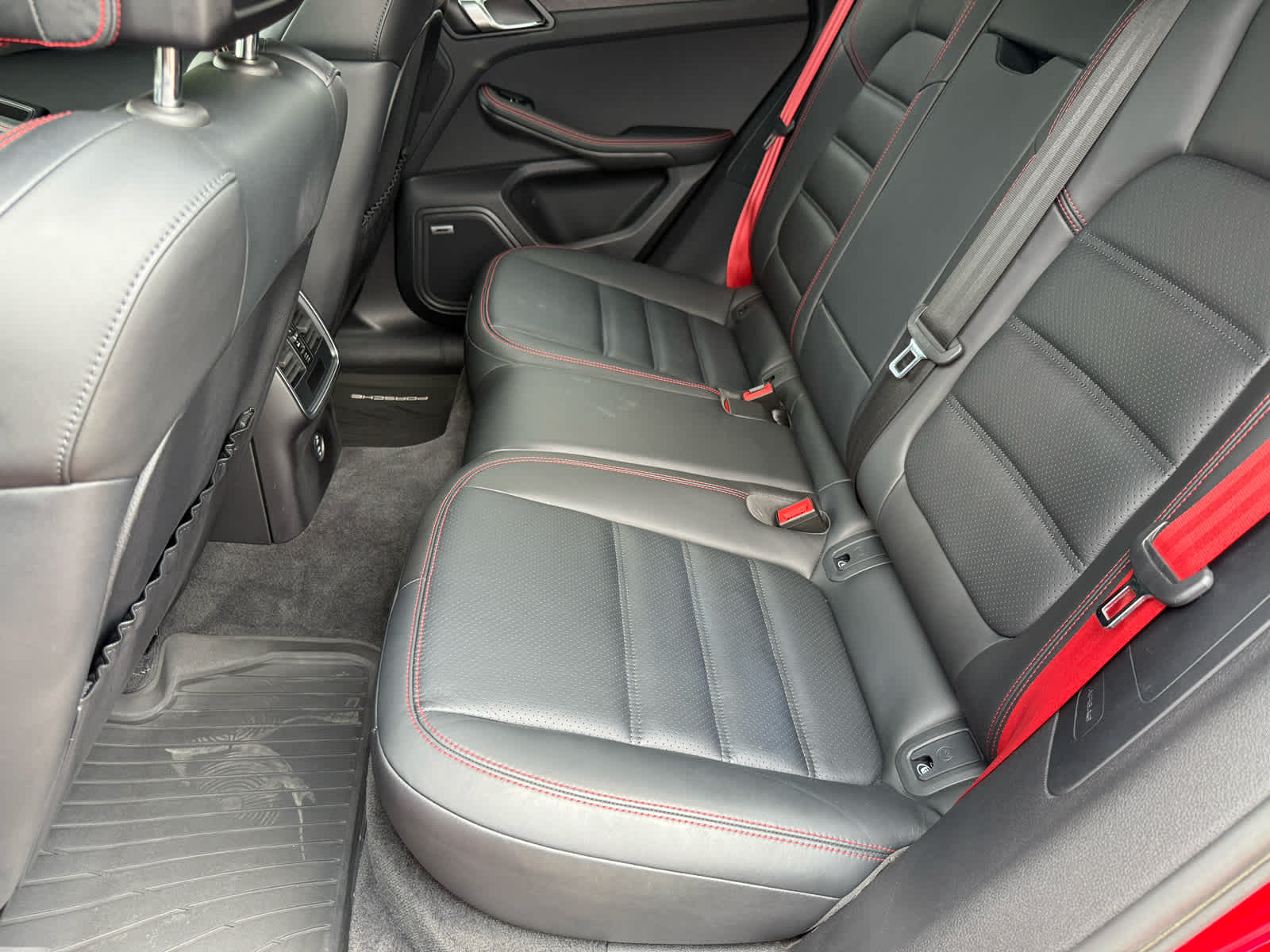2023 Porsche Macan GTS photo 11