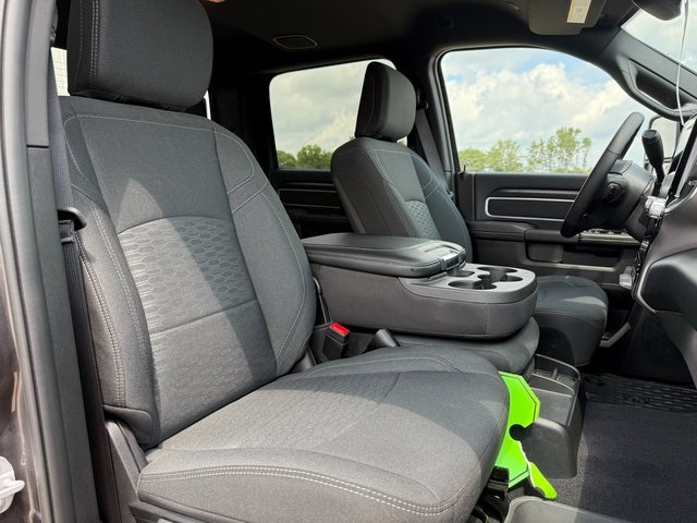 2025 Ram 3500 Big Horn photo 17
