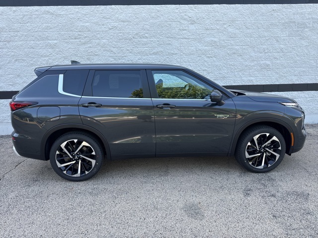 2025 Mitsubishi Outlander PHEV SE photo 2