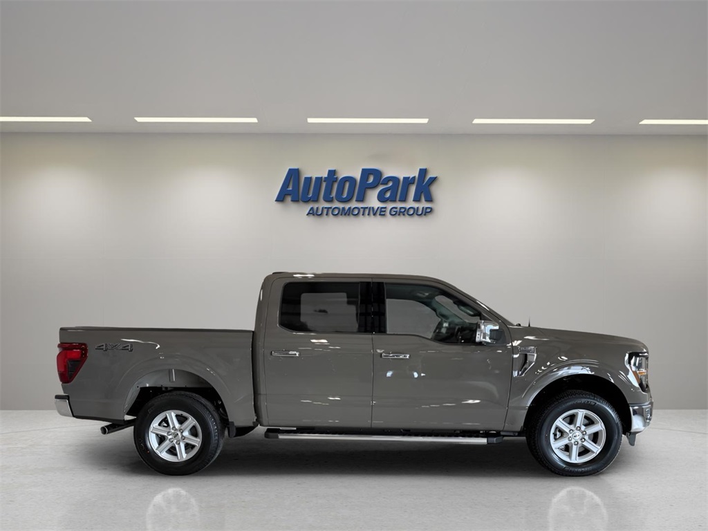 2025 Ford F-150 XLT photo 4