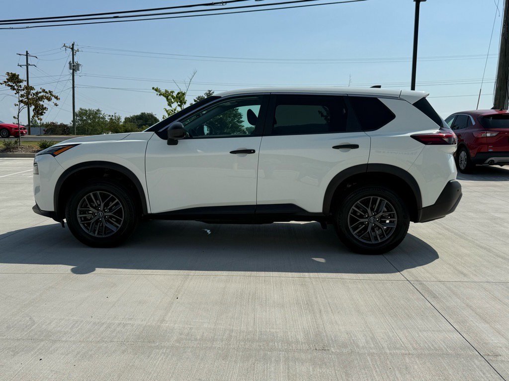 2023 Nissan Rogue S photo 7