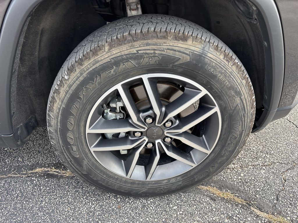 2021 Jeep Grand Cherokee Limited photo 4