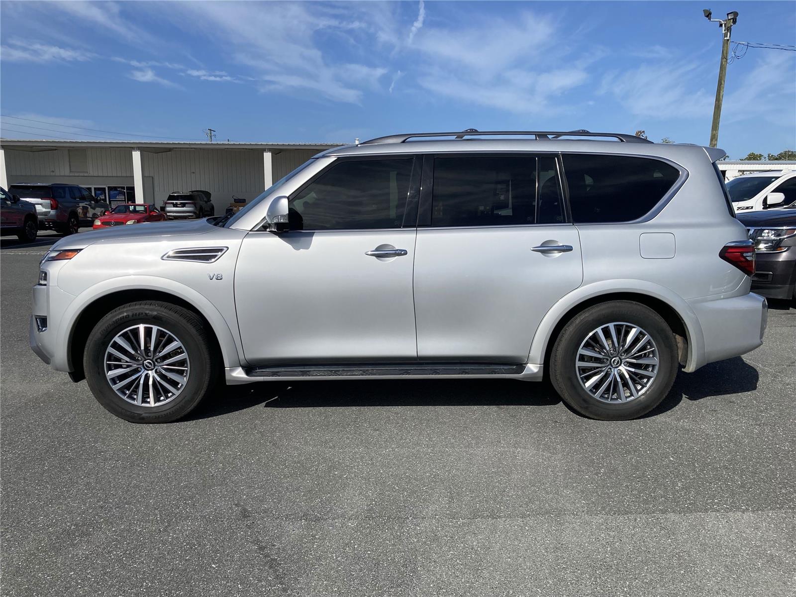 2022 Nissan Armada SL photo 4