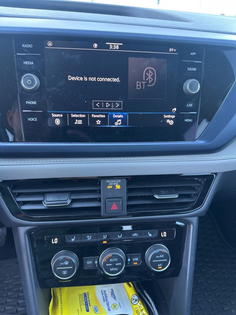 2024 Volkswagen Taos SE photo 9