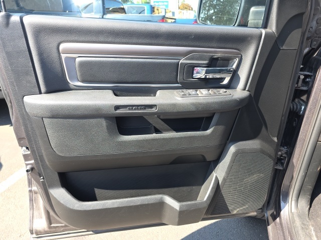 2024 Ram 1500 Classic Warlock photo 8