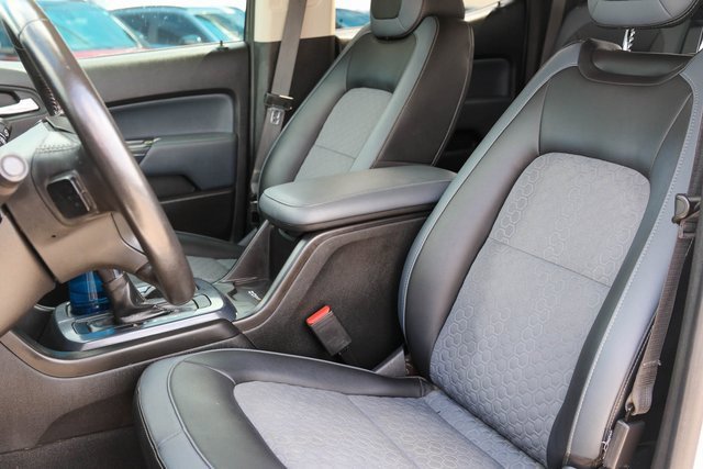 Used 2022 Summit White Chevrolet Z71 image 13