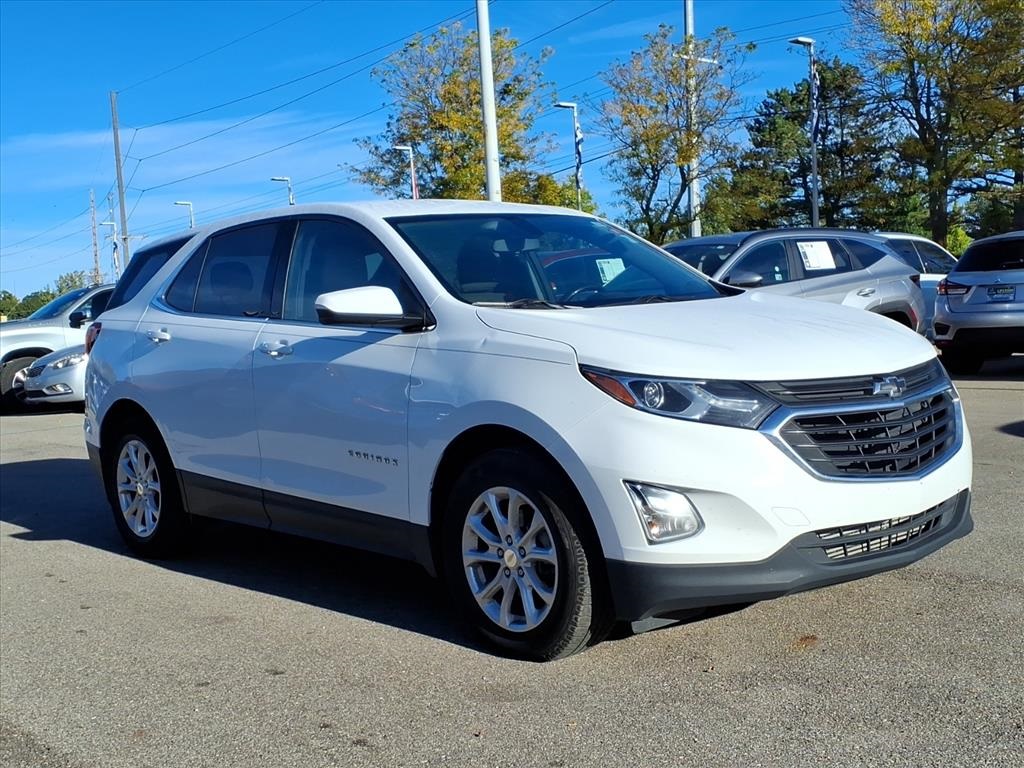 2019 Chevrolet Equinox LT photo 2