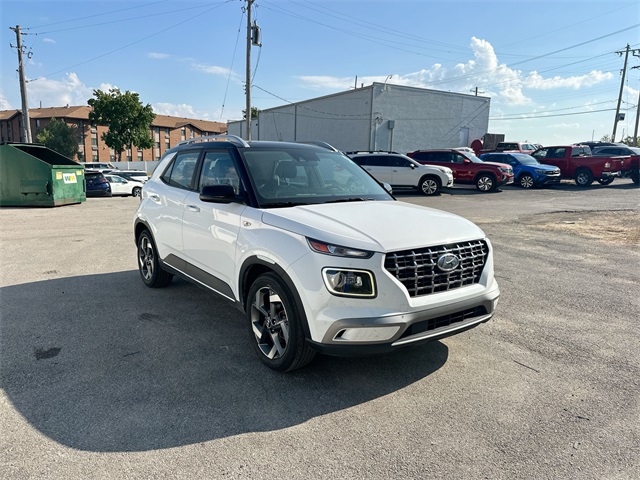 2022 Hyundai Venue SEL Limited photo 4