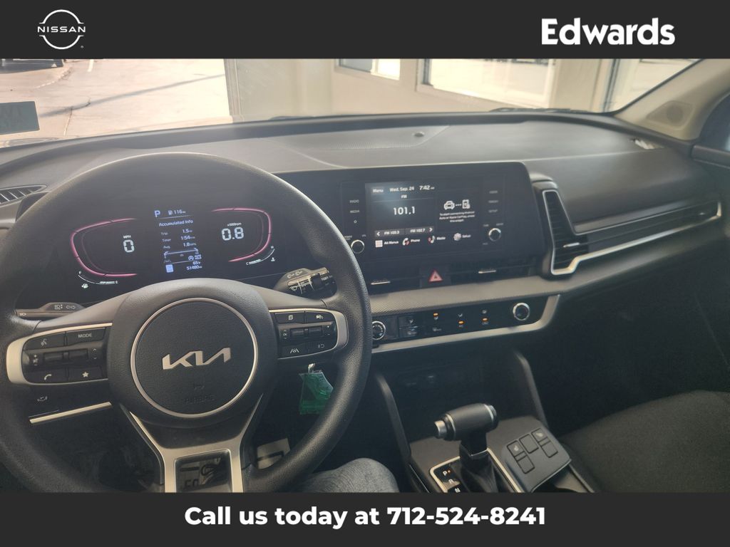 2024 Kia Sportage LX photo 17