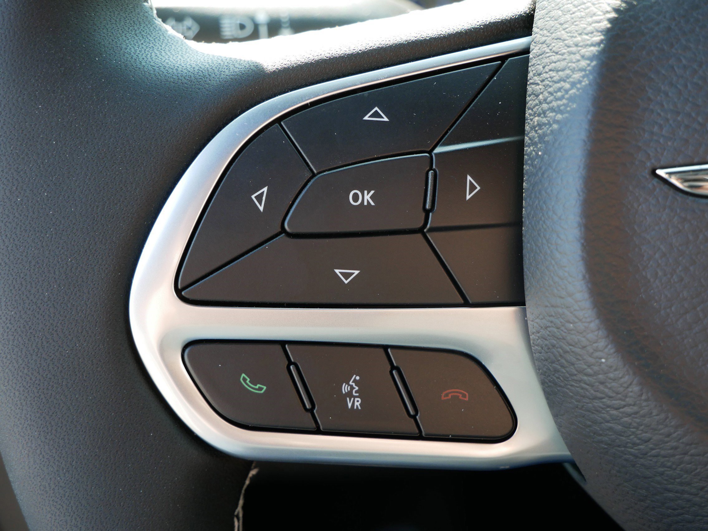 2025 Chrysler Pacifica photo 13