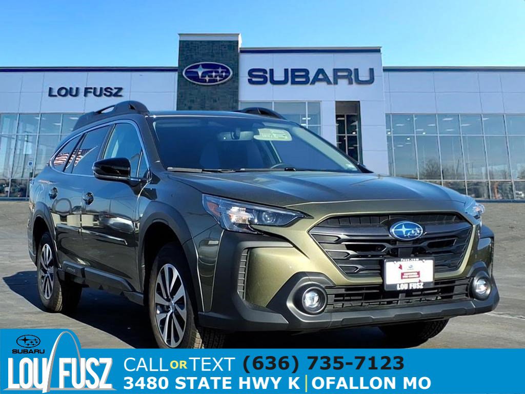 2025 Subaru Outback Premium's photo