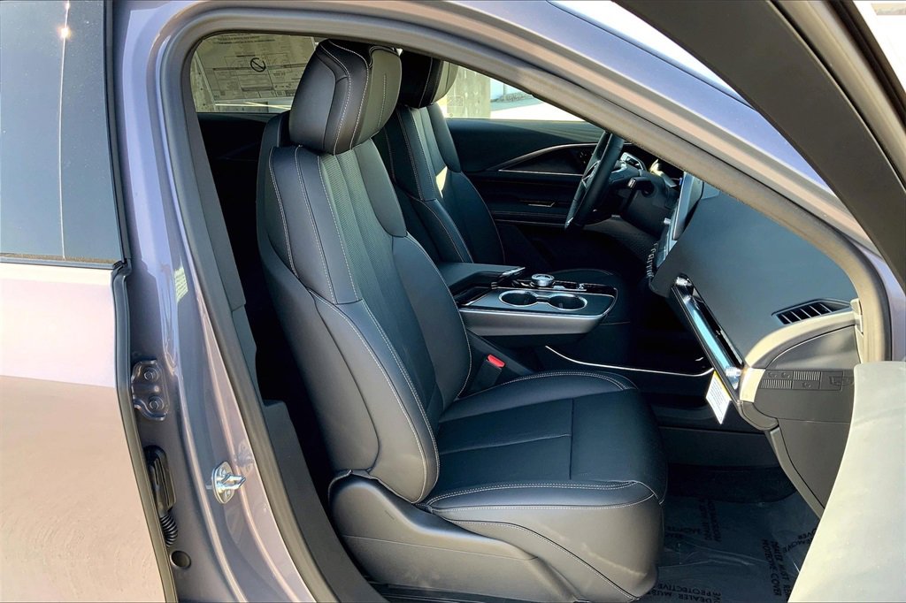 2025 Cadillac Lyriq Luxury photo 29