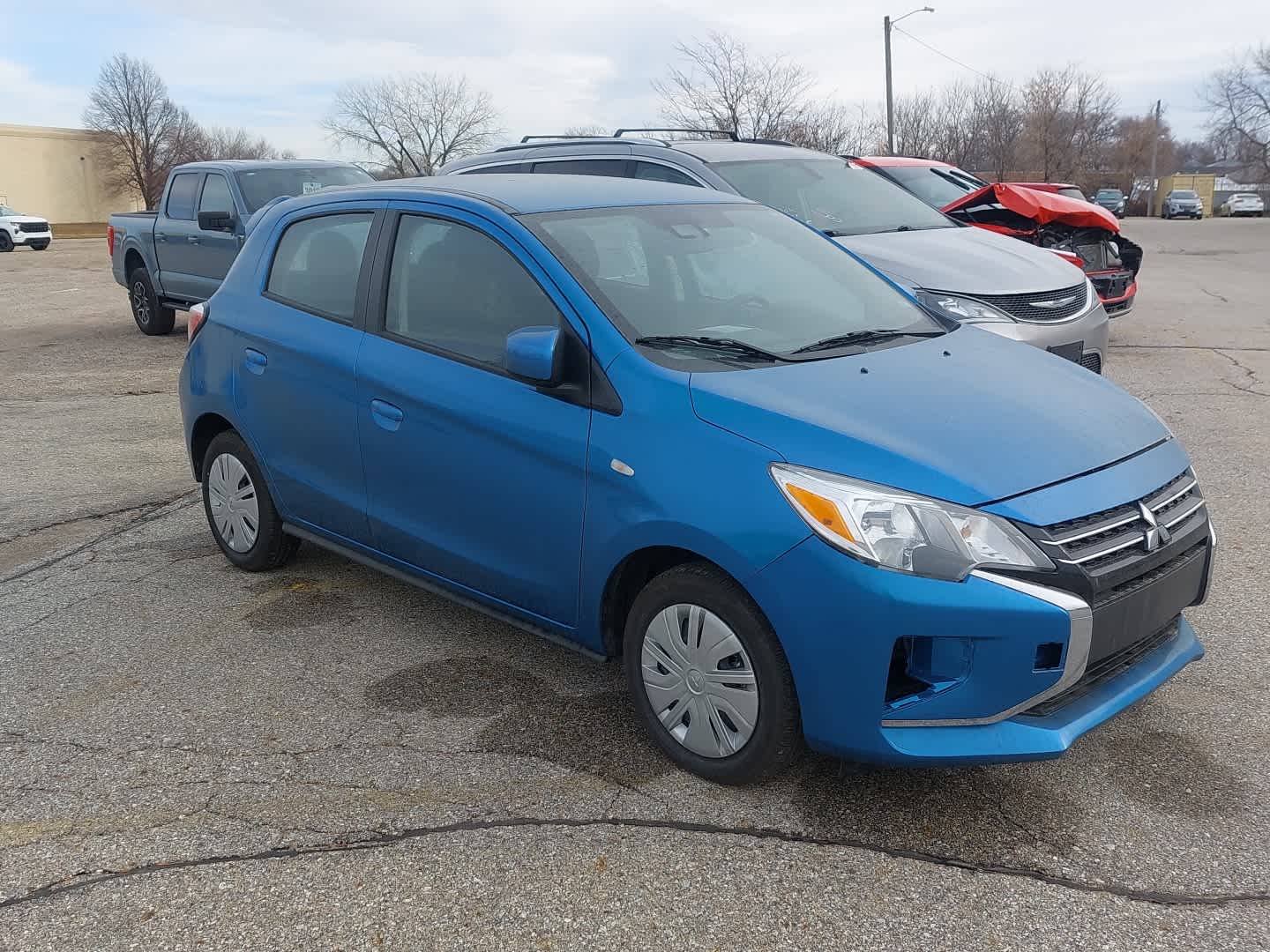 2024 Mitsubishi Mirage ES's photo