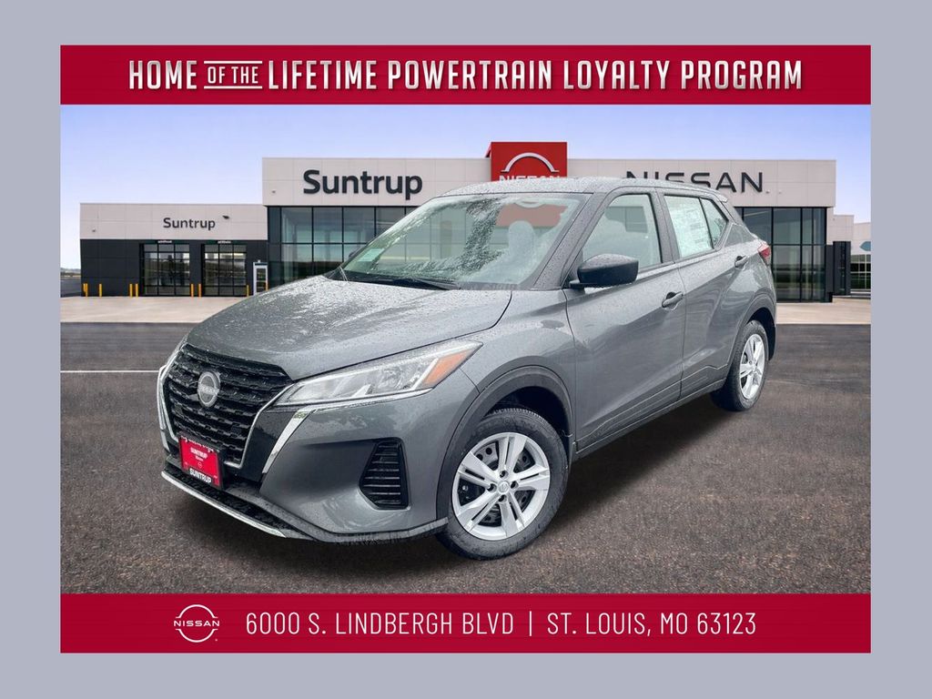 2025 Nissan KICKS PLAY Base's photo